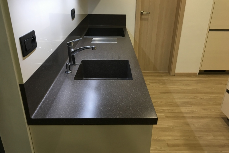 TOP FUTURO ALABASTER / PD CORIAN