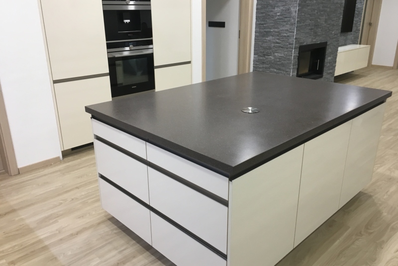 TOP FUTURO ALABASTER / PD CORIAN