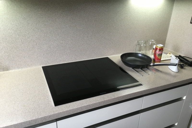 TOP FUTURO ALABASTER / PD CORIAN