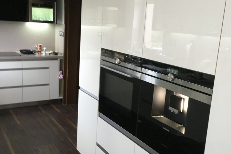 TOP FUTURO ALABASTER / PD CORIAN