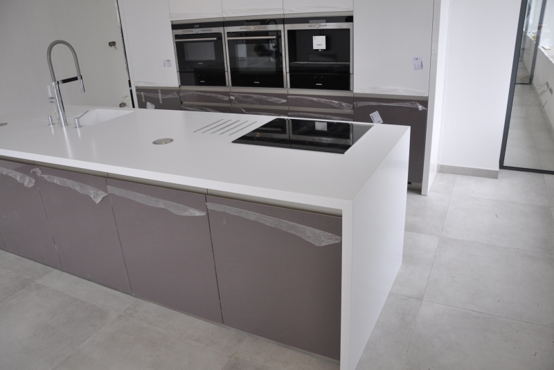 TOP LAK LESK / PD CORIAN