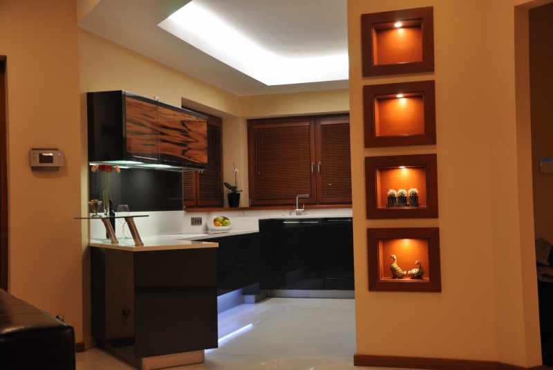 LAK LESK BLACK GRAPHITE / DYHA JABLOŇ / PD SILESTONE
