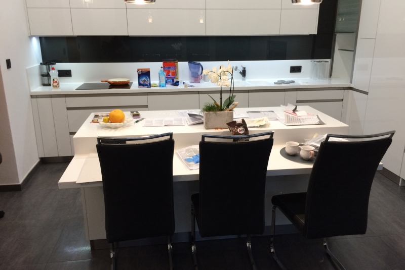 TOP ACRYLA WHITE / PD CORIAN 