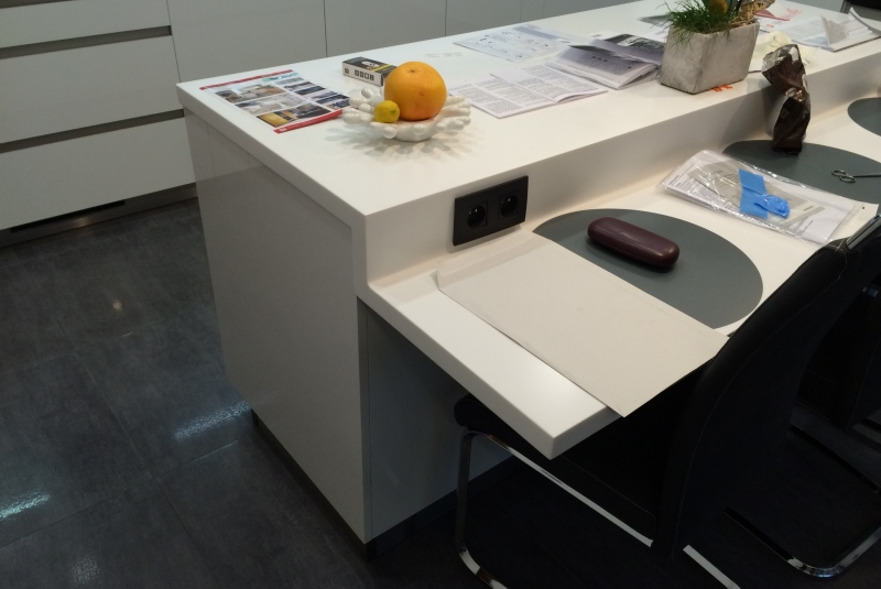TOP ACRYLA WHITE / PD CORIAN 