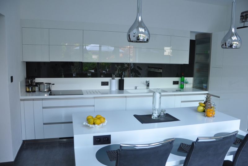 TOP ACRYLA WHITE / PD CORIAN 