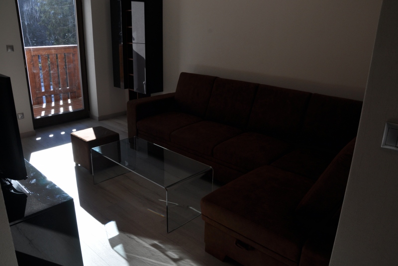 LAK LESK BLACK GRAPHITE / DYHA JABLOŇ / PD CORIAN