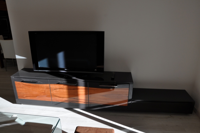 LAK LESK BLACK GRAPHITE / DYHA JABLOŇ / PD CORIAN