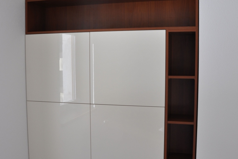 LAK LESK BLACK GRAPHITE / DYHA JABLOŇ / PD CORIAN