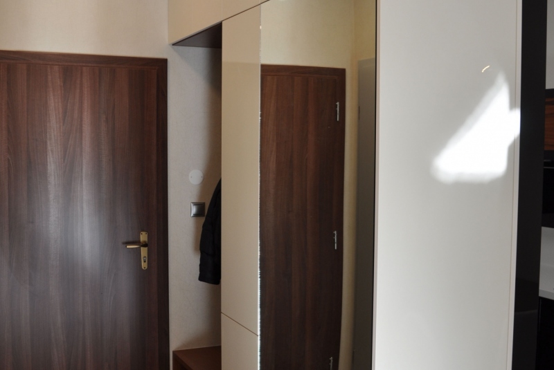 LAK LESK BLACK GRAPHITE / DYHA JABLOŇ / PD CORIAN